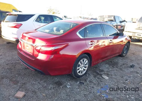 2018 Nissan Altima 2.5 S z USA, uszkodzony, nr VIN 1N4AL3AP0JC113977